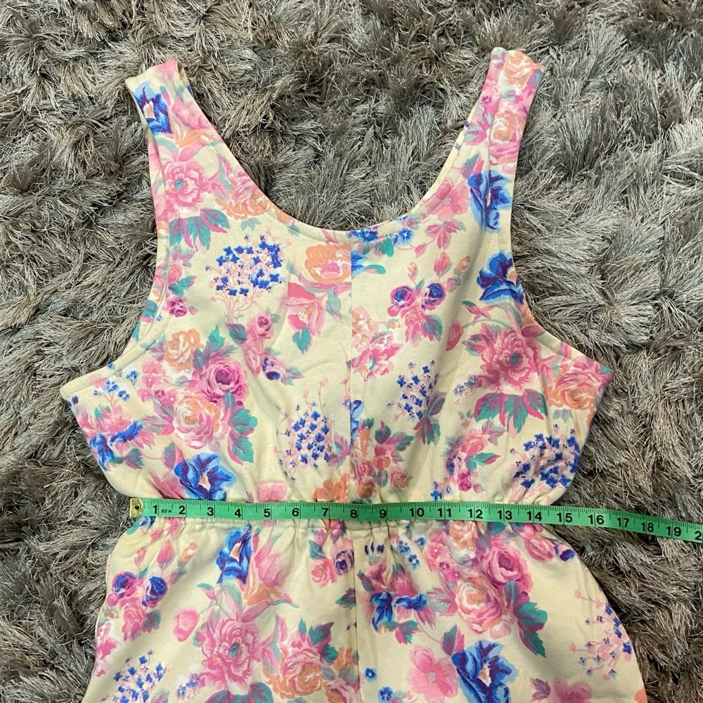 Handmade women cream cotton knit floral sleeveless romper. Size waist 31” NWOT. - Picture 3 of 9